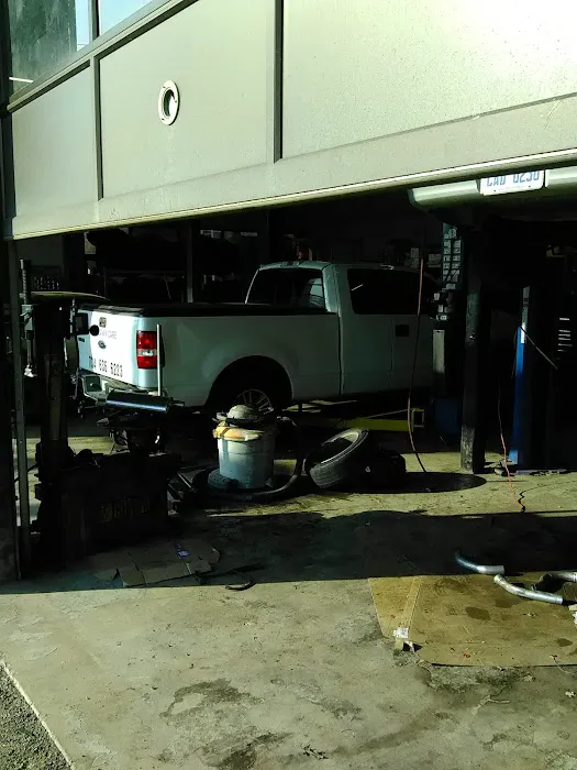 Dix & Goddard Auto & Truck Repair 1