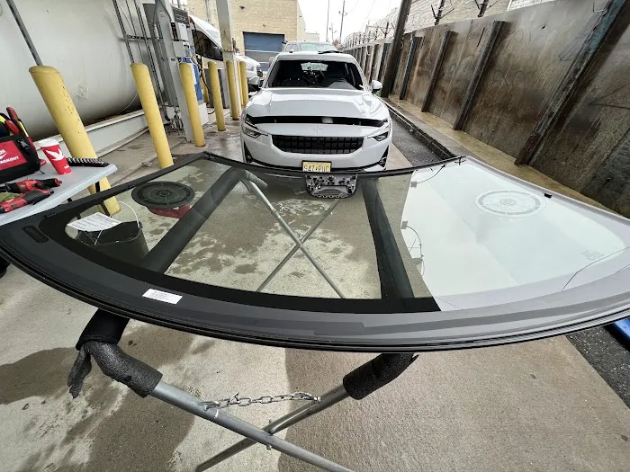 Skyview Auto Glass Garden City 5