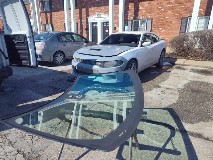 Skyview Auto Glass Garden City 6