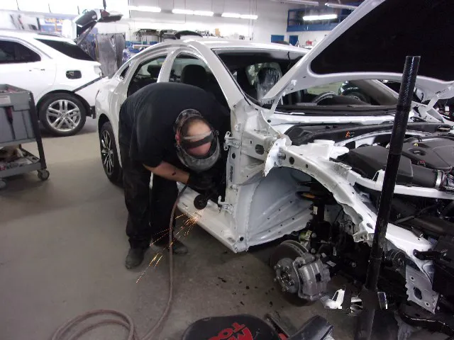 Gordon Chevrolet Collision Center 1