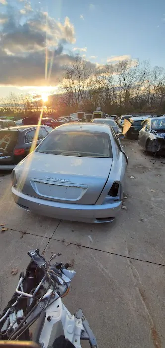Advanced Auto Recyclers 6