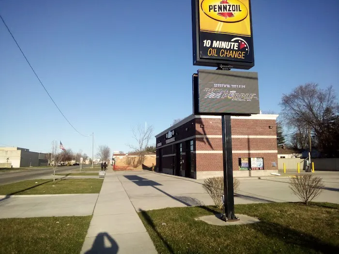 Redford Auto 10 Min Oil Change & Car Wash 5