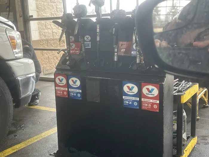 Valvoline Instant Oil Change 4