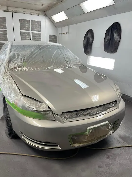 Camello's Auto Body 0