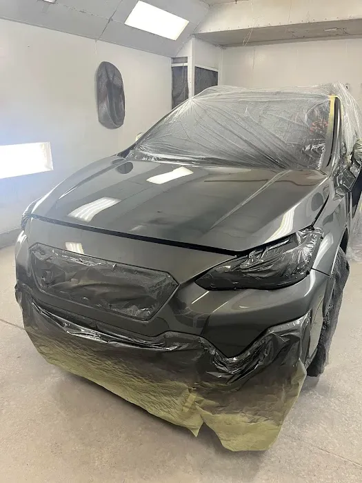 Camello's Auto Body 7
