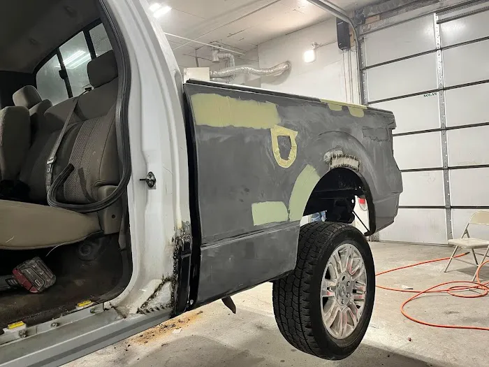 Camello's Auto Body 4