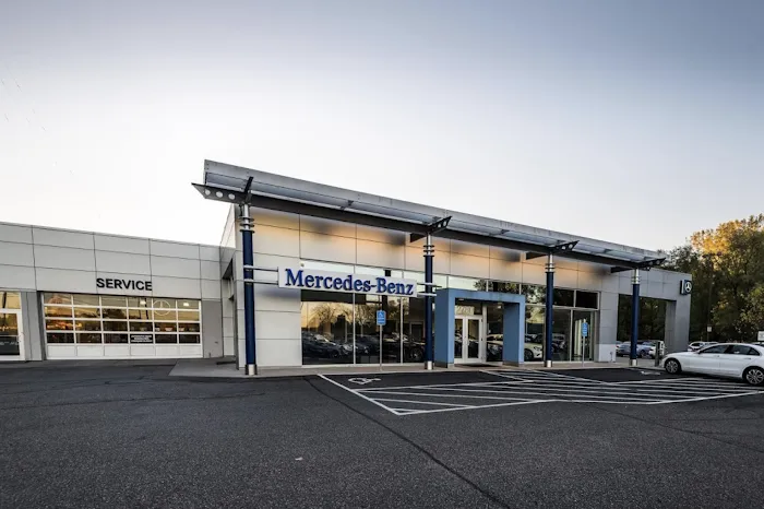 Mercedes-Benz of St. Paul Parts Store 2