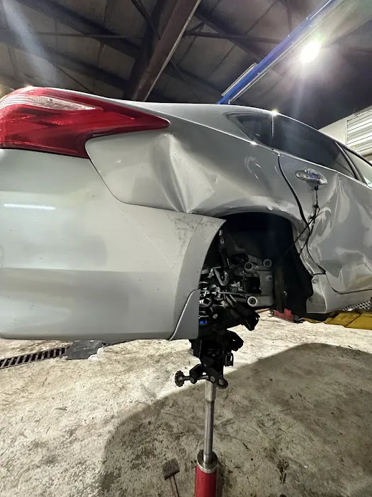 Waamo Towing / Auto Repair Services 8
