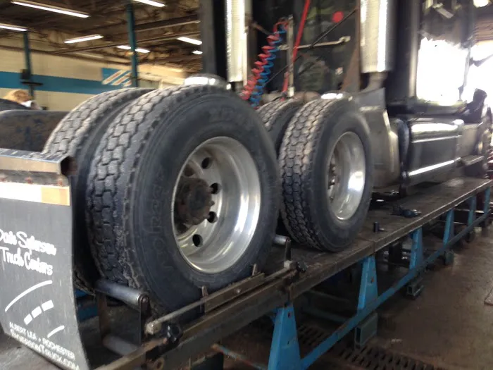 Truckaline Suspension Center 0