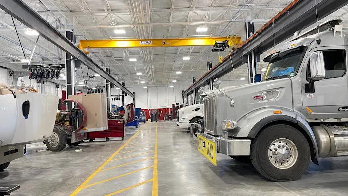Peterbilt of Des Moines Service 7