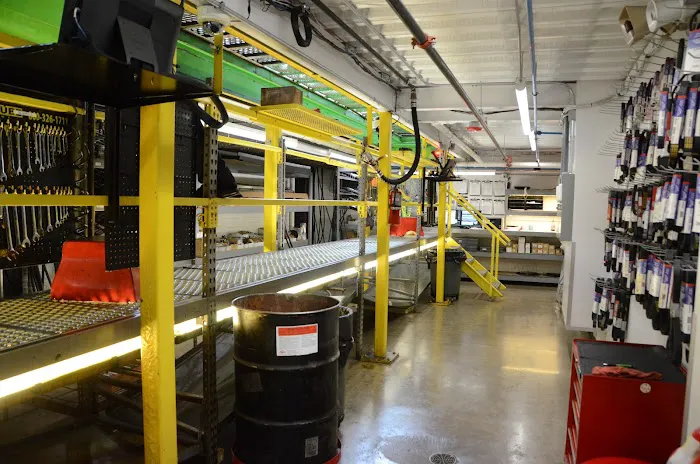 LOF Xpress™ Oil Change – Ankeny 3
