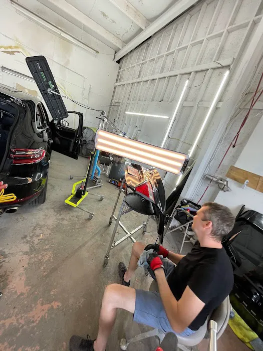 Hail Professionals Paintless Dent Repair Des Moines, Iowa | Auto Hail Repair Ankeny, IA 1