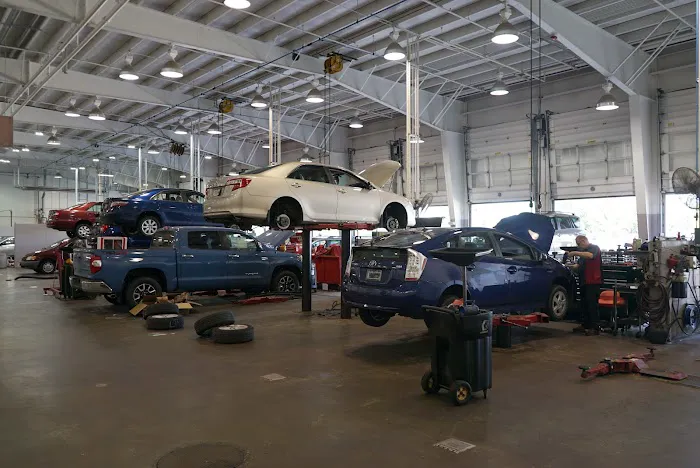 Toyota of Des Moines Service Center 9
