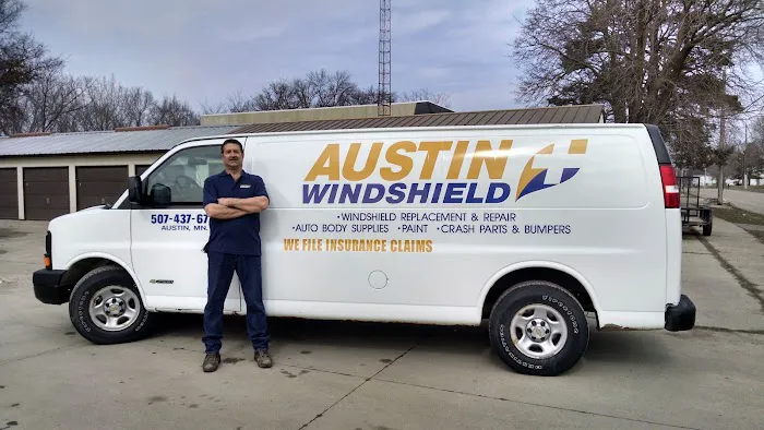 Austin Windshield Plus 1