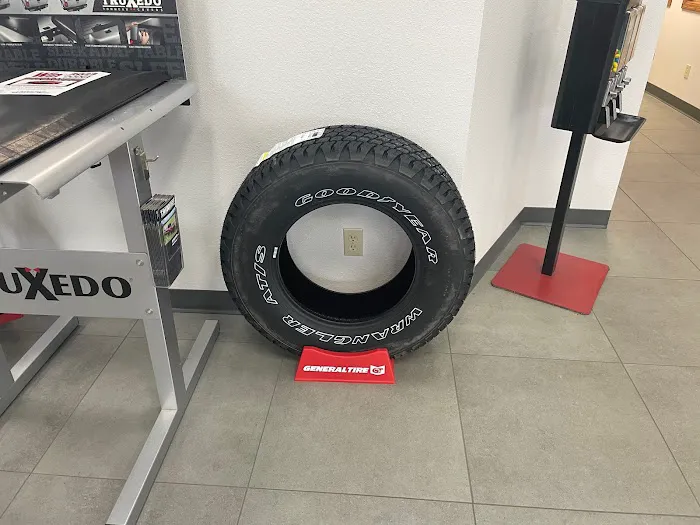 Dale Howard Service & Tire Center of Waverly 8