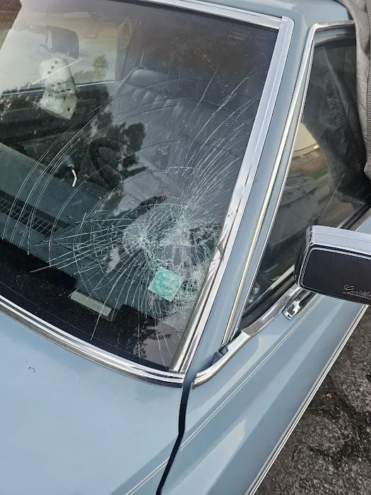 Bob's Auto Glass 8