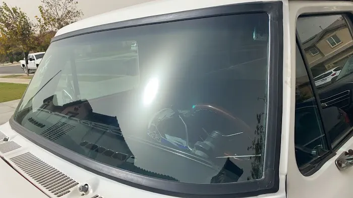 Bob's Auto Glass 4