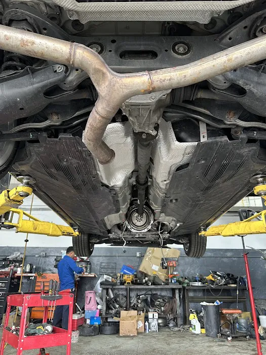 SR AUTO repair 6