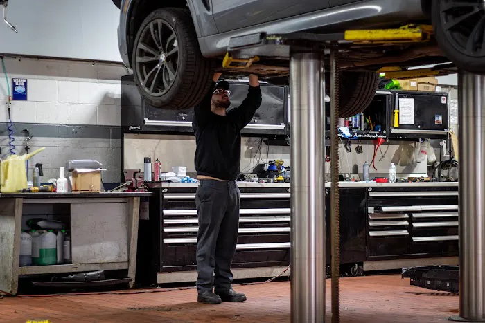 Competition BMW of Smithtown Services 8