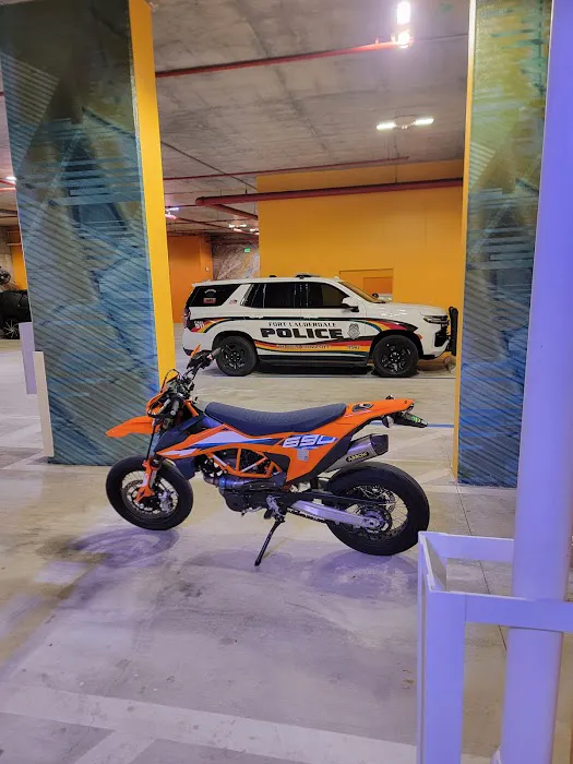 FiggTree Motorcycle Shop 1