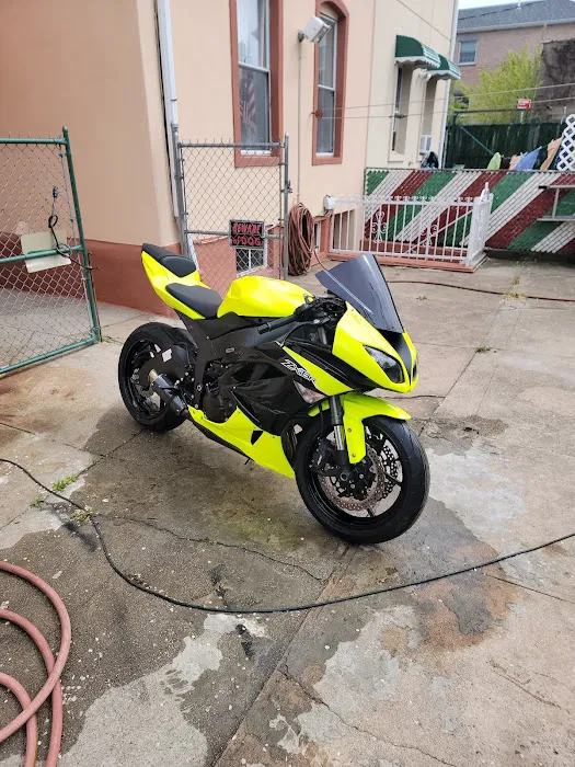 FiggTree Motorcycle Shop 6
