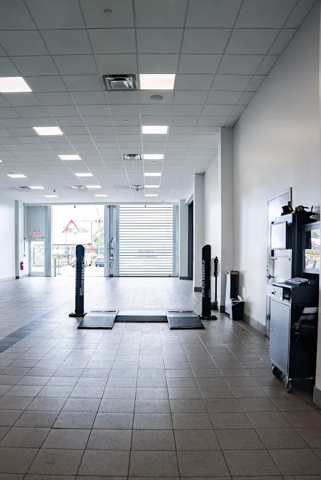 Mercedes-Benz of Brooklyn Service Center 8