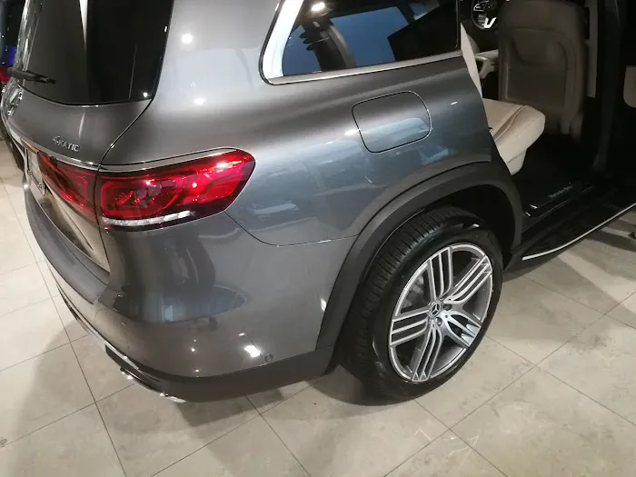 Mercedes-Benz of Brooklyn Service Center 1