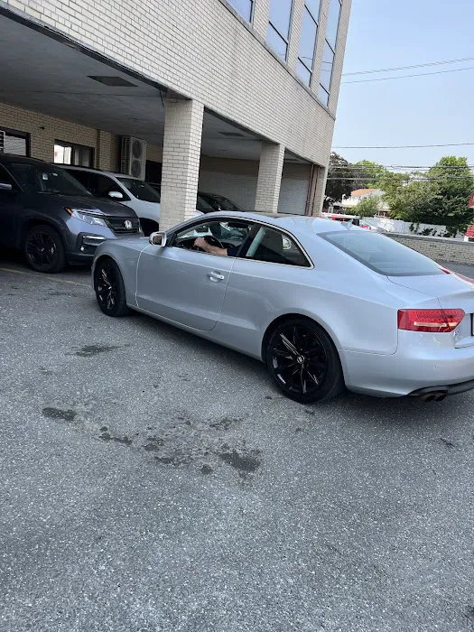 Bayport Collision Center 4