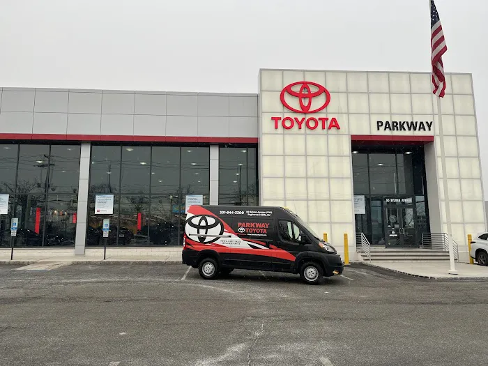 Parkway Toyota Service Center 3