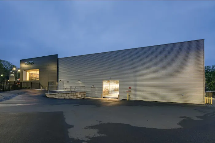 Land Rover White Plains Service Center 8