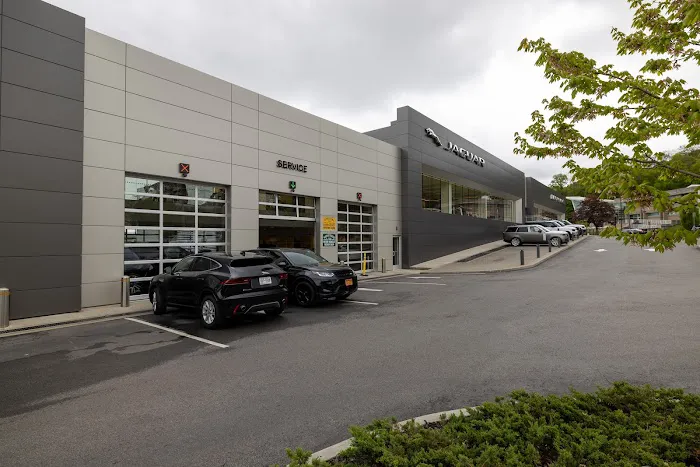 Jaguar White Plains Service Center 6