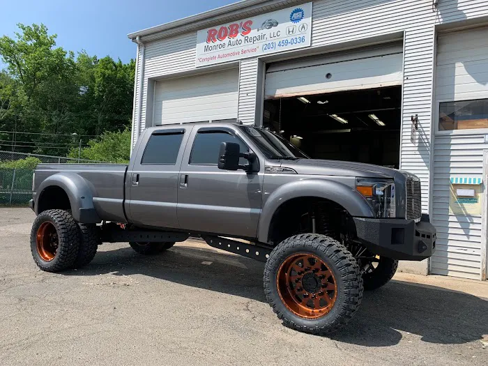 Rob's Auto 0