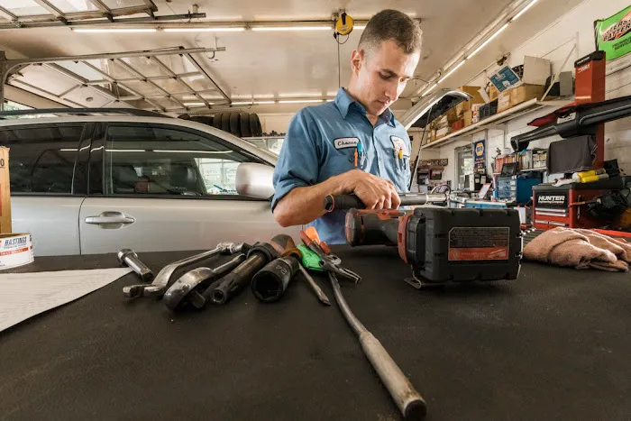 Trumbull Mobil Service Center 3