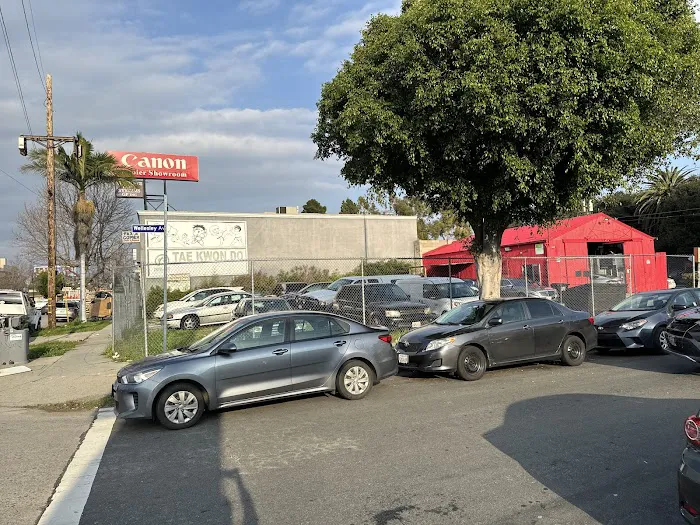 X Ray Auto (Santa Monica Auto Center under new management) 2