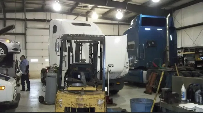 Freeberg's Service & Repair, LLC 1
