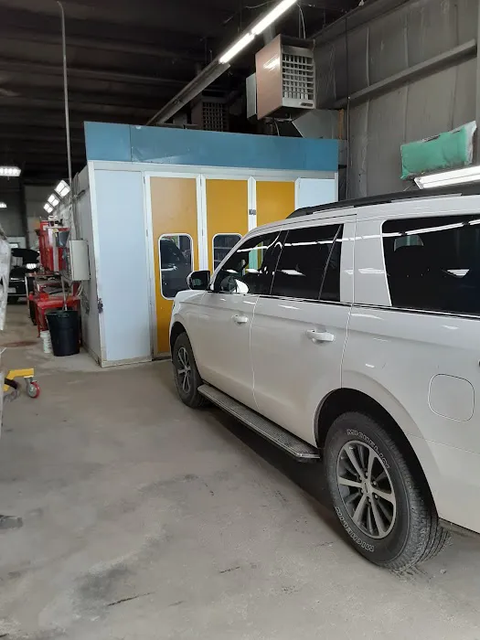 Courtesy Auto Body Collision Repair 0
