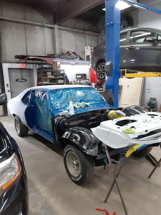 Courtesy Auto Body Collision Repair 9