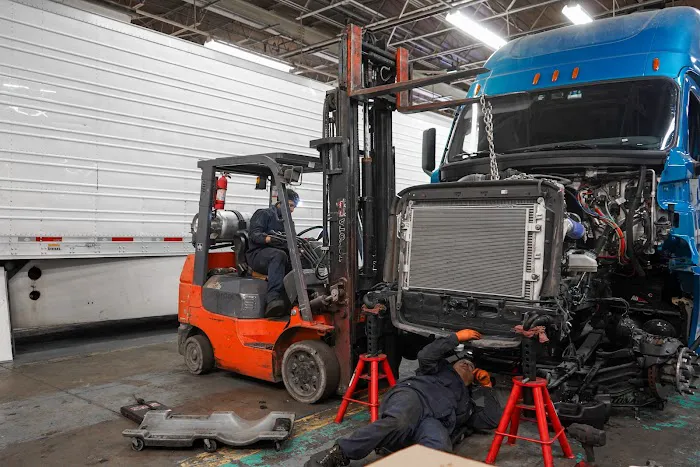 UGL Truck Center 6