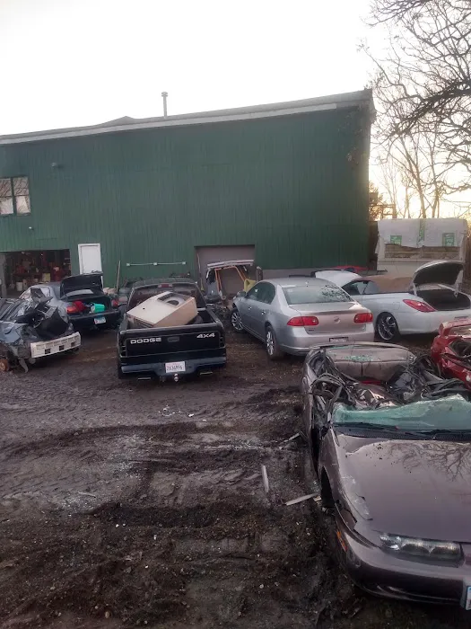 Chets Auto Parts 7