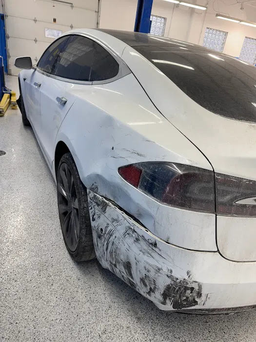 E-Z tech Paintless Dent Removal & Collision Of Glen Ellyn 7