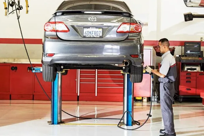Lombard Toyota Service 3