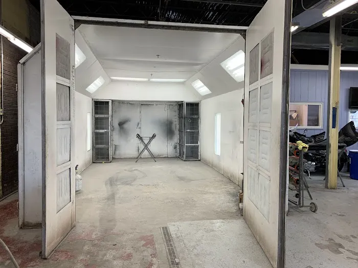 MNG Auto Body Shop 5