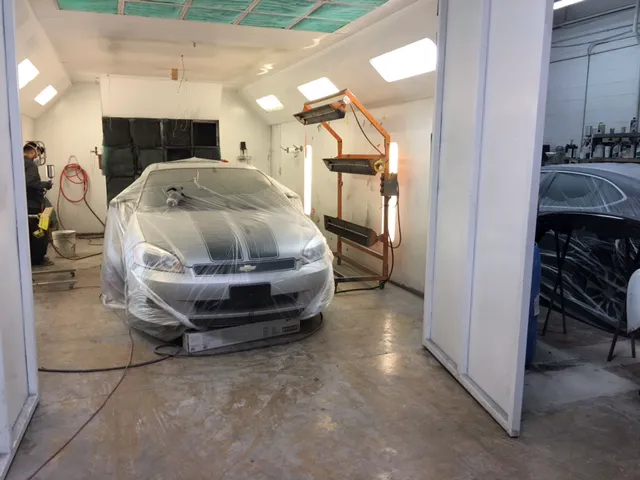 Strada's Auto Body 1