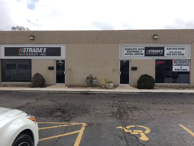Strada's Auto Body 3