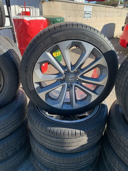 DAVID'S TIRES 0