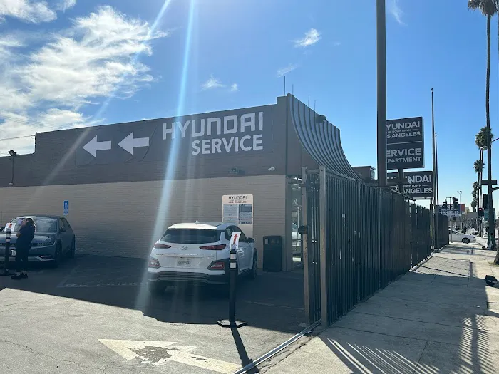 Hyundai of Downtown Los Angeles Service Department 8
