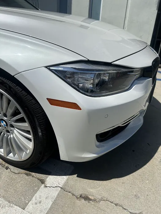 J&B AUTO BODY SHOP 2