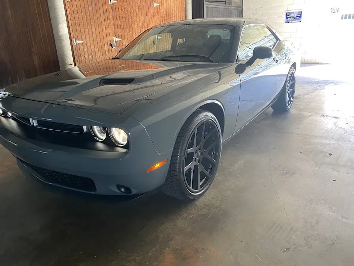 J&B AUTO BODY SHOP 0