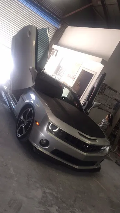 Bustillo's Collision Auto Repar 8