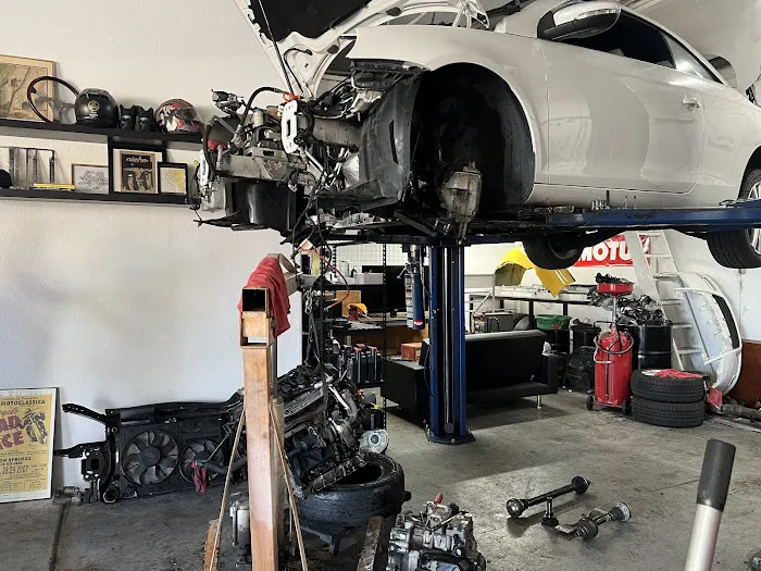 European Auto Center 8
